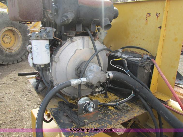 image for item H7686 HTC road widener