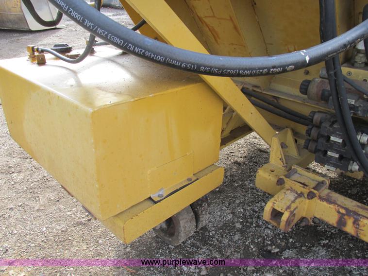 image for item H7686 HTC road widener