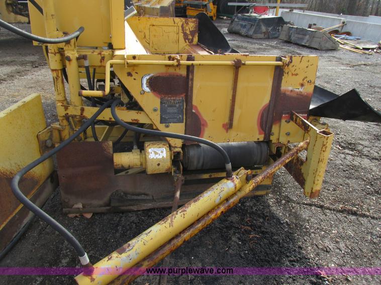 image for item H7686 HTC road widener