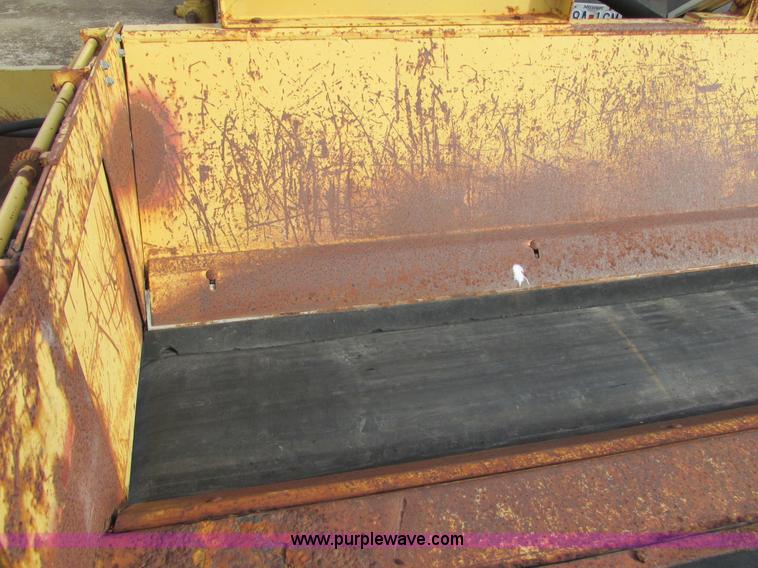 image for item H7686 HTC road widener