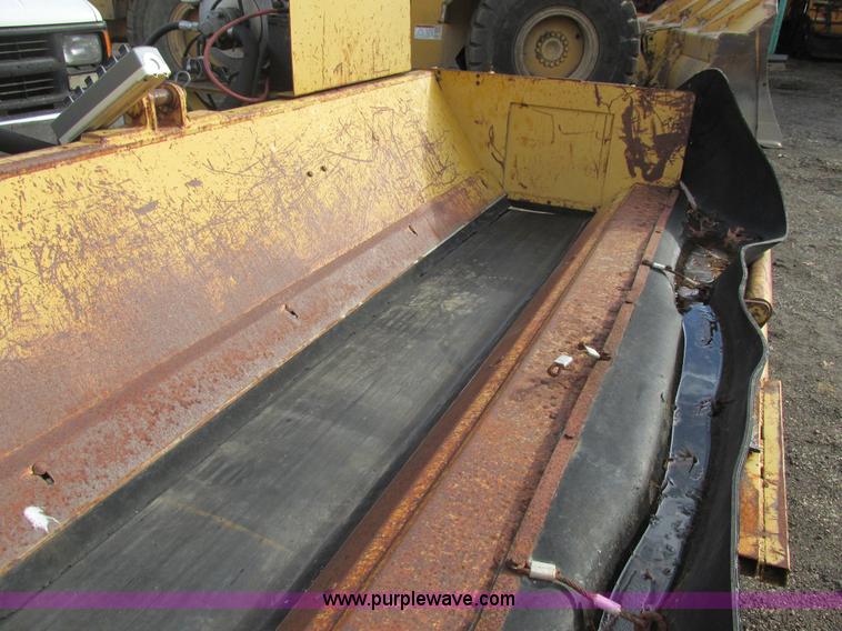 image for item H7686 HTC road widener