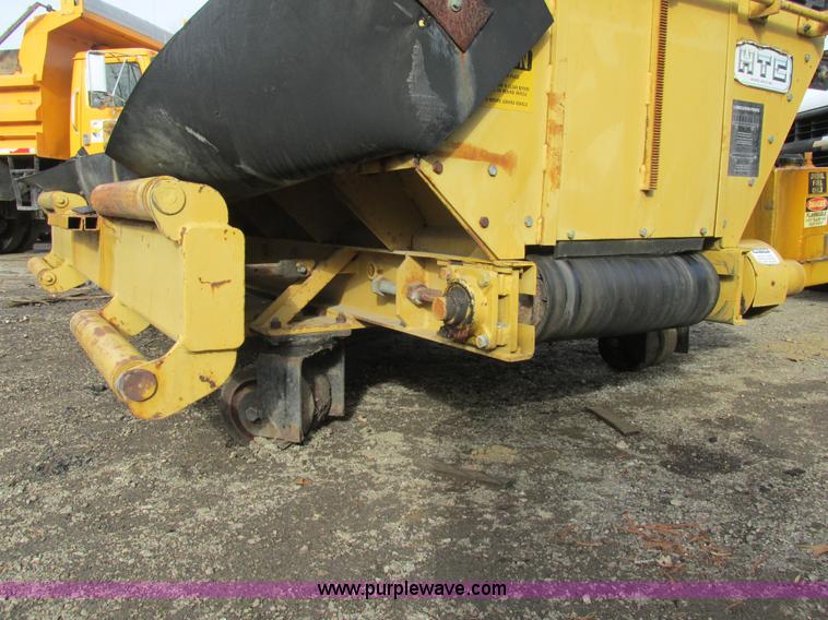 image for item H7686 HTC road widener