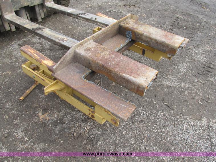 image for item H7686 HTC road widener