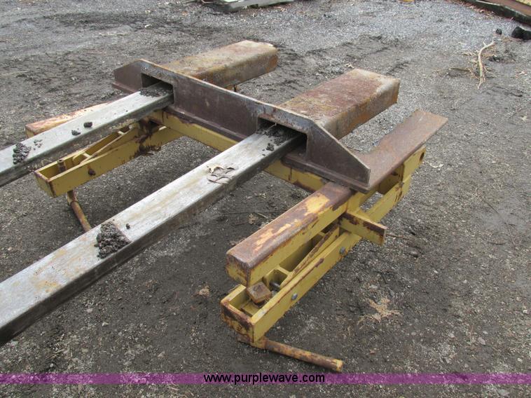 image for item H7686 HTC road widener