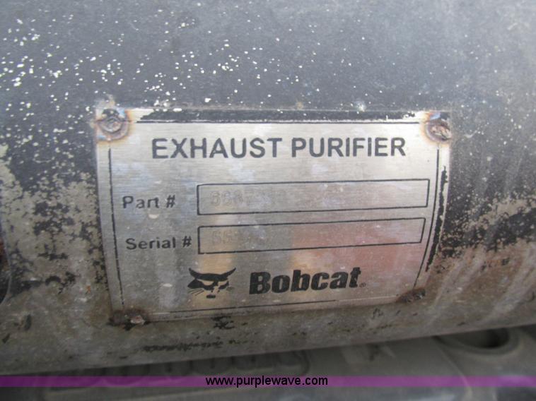 image for item H7689 2005 Bobcat S220 skid steer