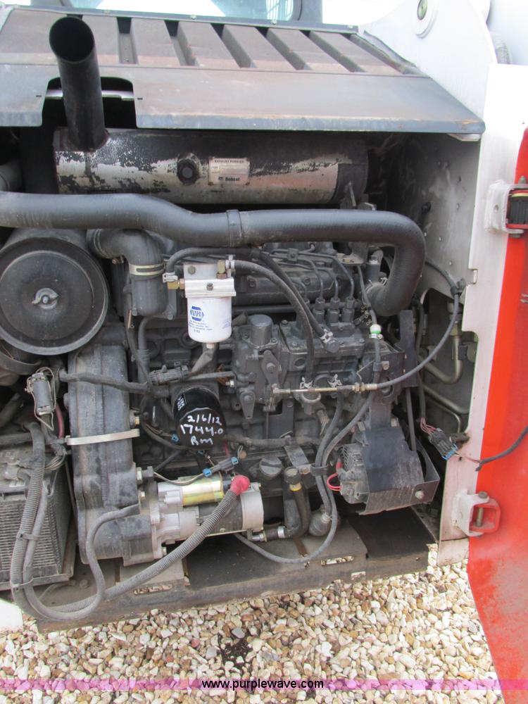 image for item H7689 2005 Bobcat S220 skid steer