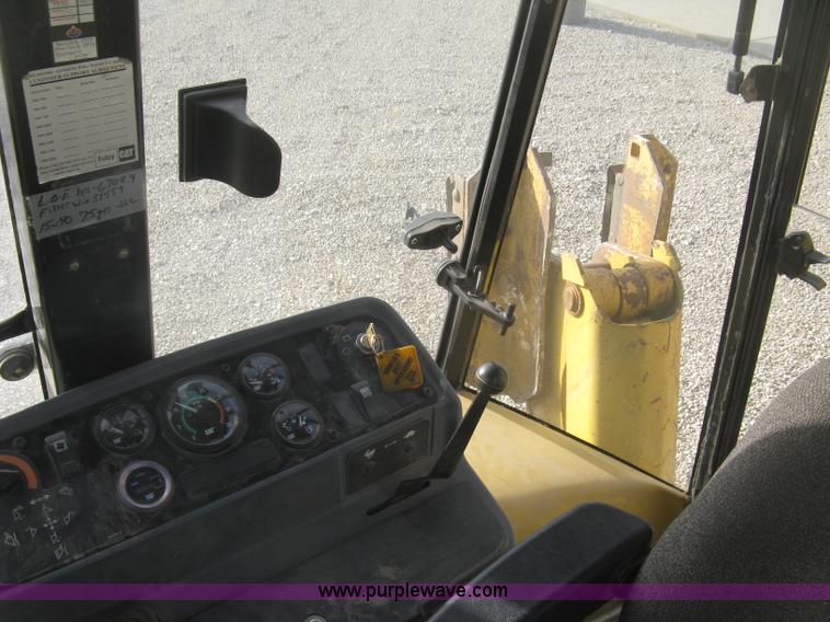 image for item H9258 1997 Caterpillar 416C backhoe