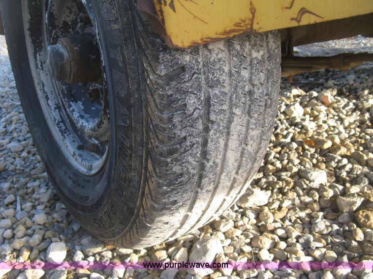 image for item H9305 Leroi 185 air compressor