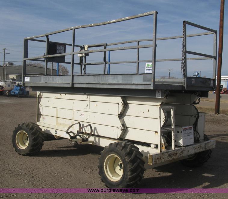 image for item H9330 1998 Terex TS-30RT scissor lift