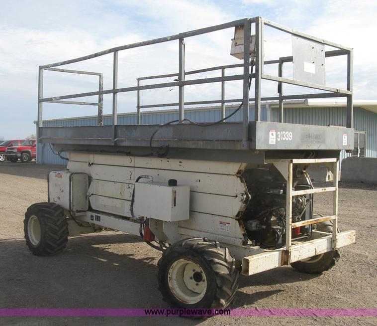 image for item H9330 1998 Terex TS-30RT scissor lift