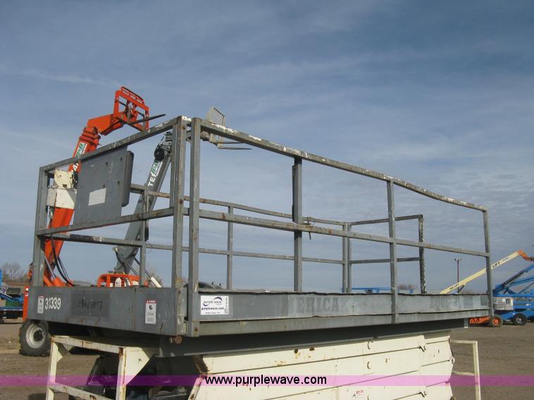 image for item H9330 1998 Terex TS-30RT scissor lift