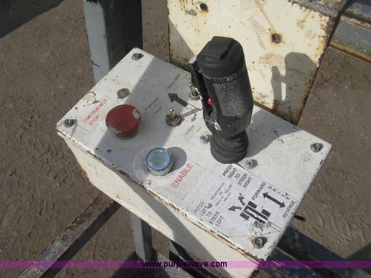 image for item H9330 1998 Terex TS-30RT scissor lift