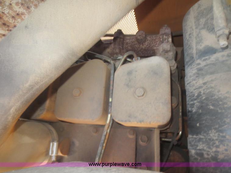 image for item I2132 1997 Case 550G LT dozer