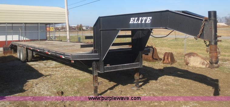 image for item I2133 2000 Elite gooseneck trailer