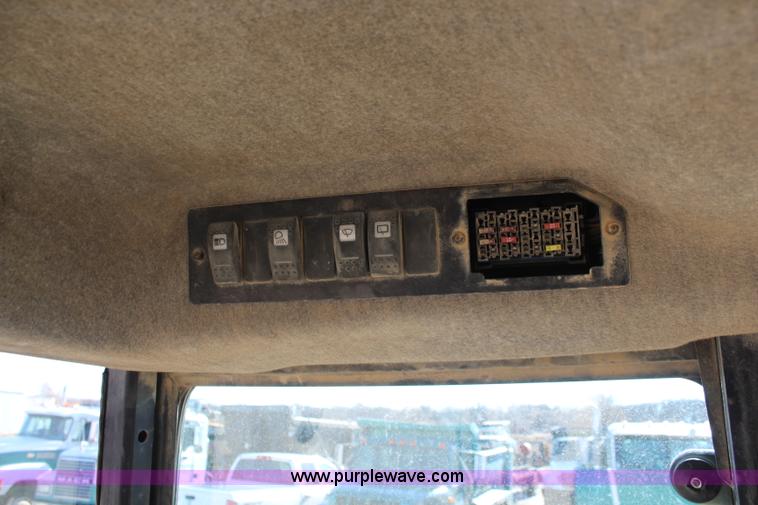 image for item I2397 1999 Caterpillar 416C backhoe