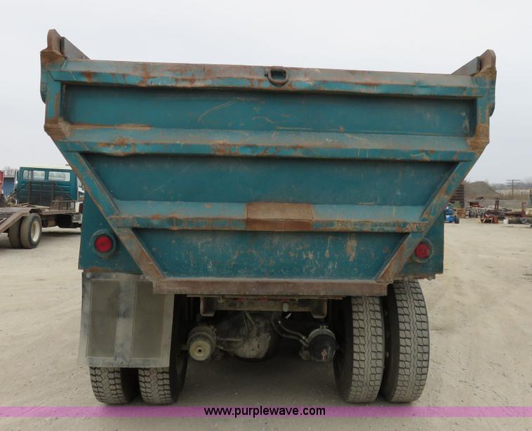 image for item I2399 1998 Ford HLT9513 dump truck