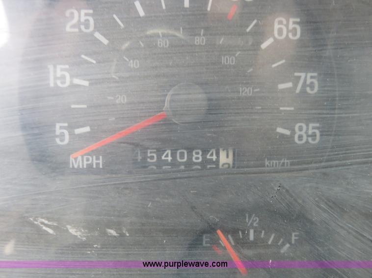 image for item I2399 1998 Ford HLT9513 dump truck