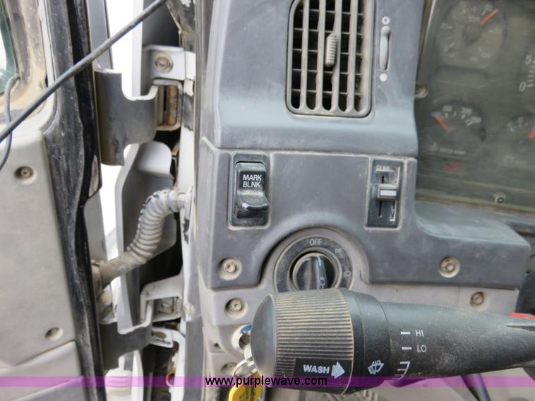 image for item I2399 1998 Ford HLT9513 dump truck