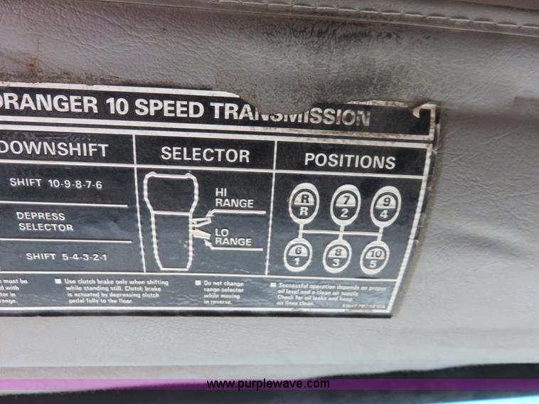 image for item I2399 1998 Ford HLT9513 dump truck