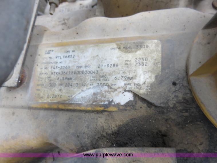 image for item I2399 1998 Ford HLT9513 dump truck