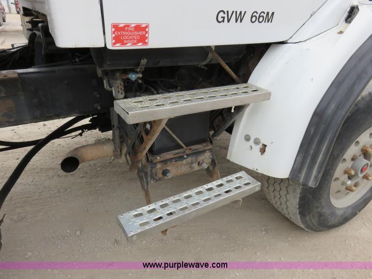 image for item I2399 1998 Ford HLT9513 dump truck