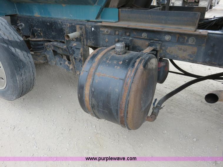 image for item I2399 1998 Ford HLT9513 dump truck