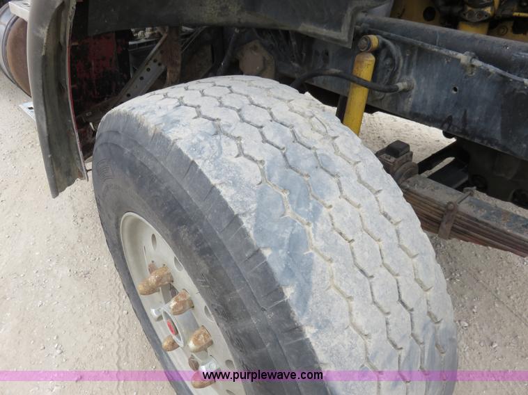 image for item I2399 1998 Ford HLT9513 dump truck