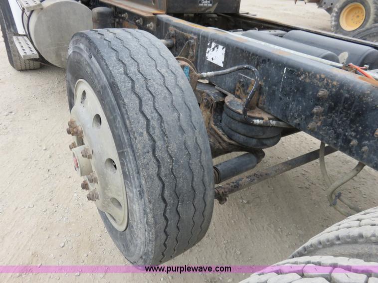 image for item I2399 1998 Ford HLT9513 dump truck