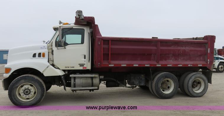 image for item I2400 1999 Sterling LT8511 dump truck