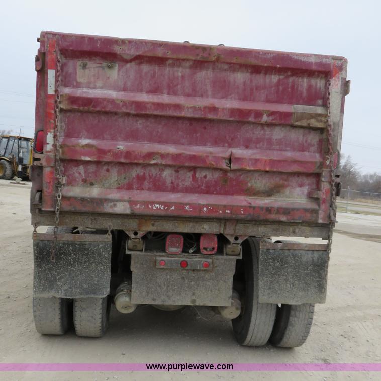 image for item I2400 1999 Sterling LT8511 dump truck