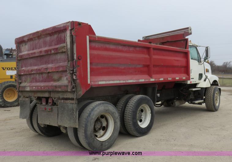 image for item I2400 1999 Sterling LT8511 dump truck