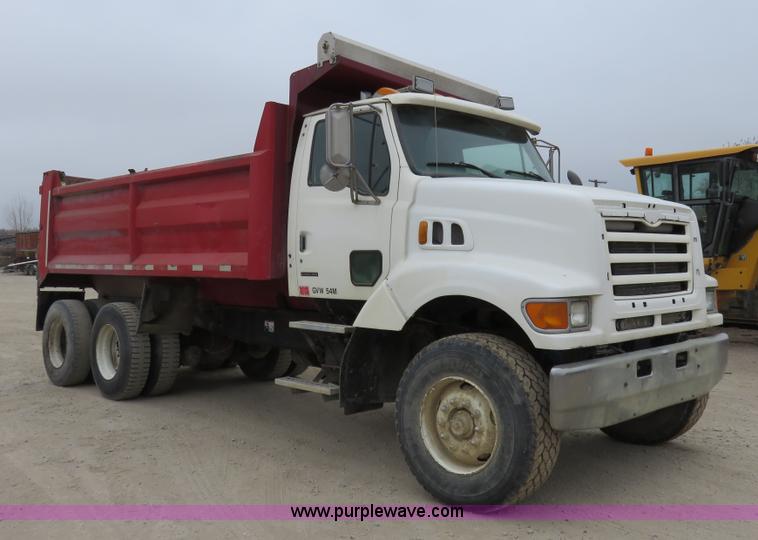 image for item I2400 1999 Sterling LT8511 dump truck