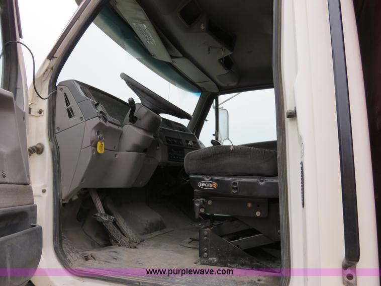 image for item I2400 1999 Sterling LT8511 dump truck