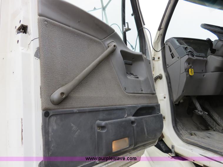 image for item I2400 1999 Sterling LT8511 dump truck