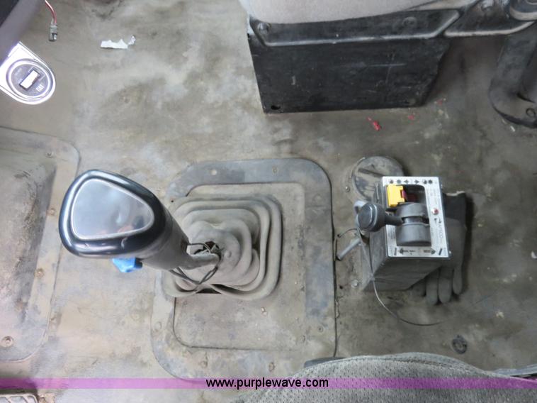 image for item I2400 1999 Sterling LT8511 dump truck