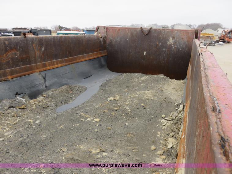 image for item I2400 1999 Sterling LT8511 dump truck