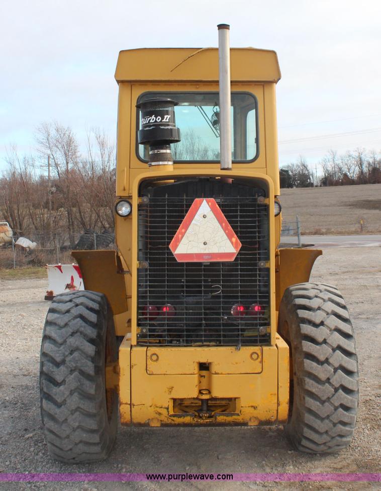 image for item I2405 1977 John Deere 544B wheel loader
