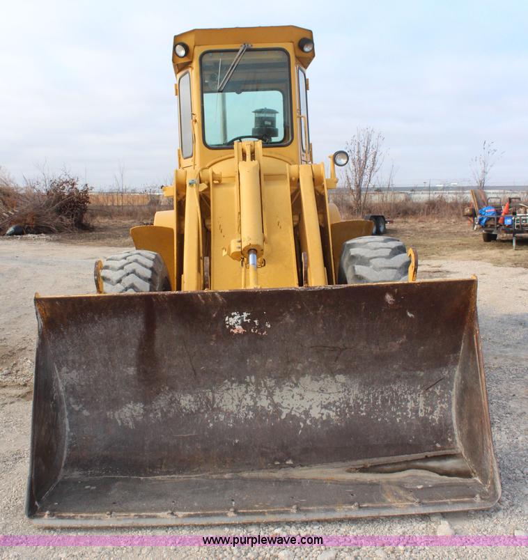 image for item I2405 1977 John Deere 544B wheel loader