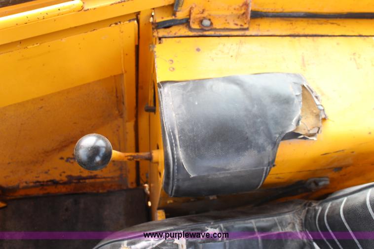 image for item I2405 1977 John Deere 544B wheel loader