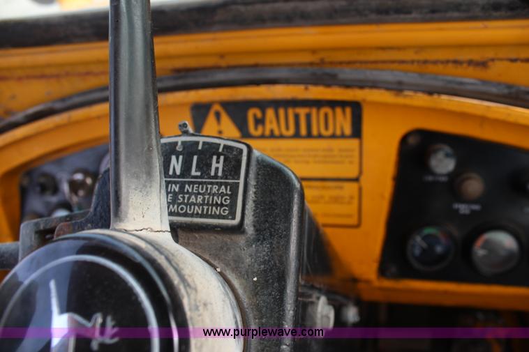 image for item I2405 1977 John Deere 544B wheel loader