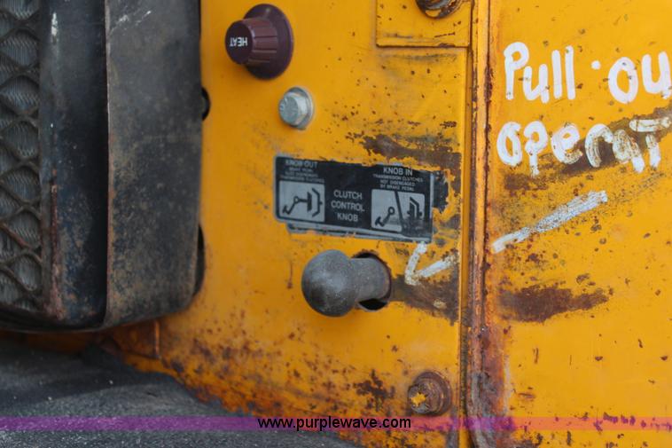 image for item I2405 1977 John Deere 544B wheel loader