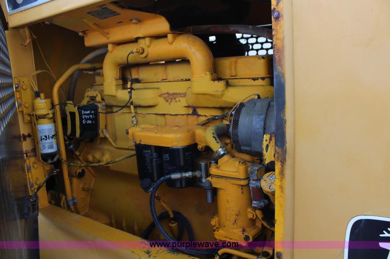 image for item I2405 1977 John Deere 544B wheel loader