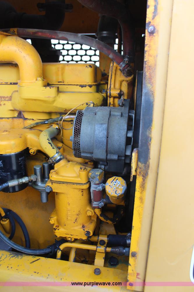 image for item I2405 1977 John Deere 544B wheel loader