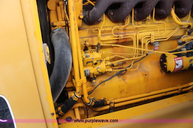 image for item I2405 1977 John Deere 544B wheel loader
