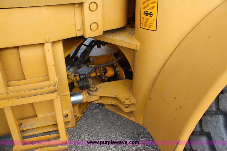 image for item I2405 1977 John Deere 544B wheel loader