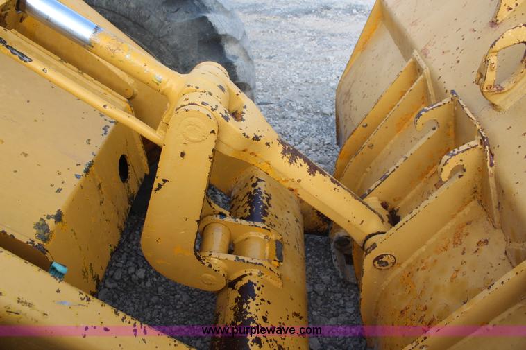 image for item I2405 1977 John Deere 544B wheel loader