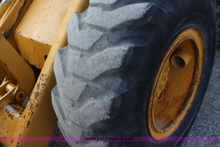 image for item I2405 1977 John Deere 544B wheel loader
