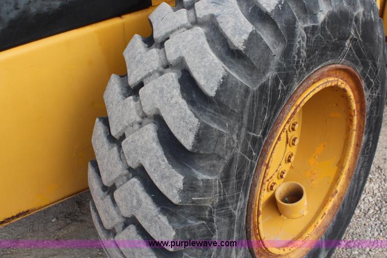 image for item I2405 1977 John Deere 544B wheel loader