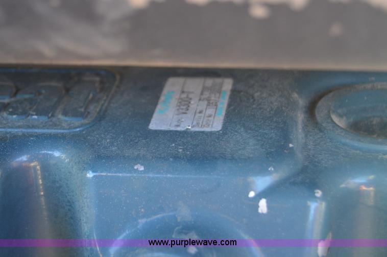 image for item I2916 2005 Bobcat T300 skid steer