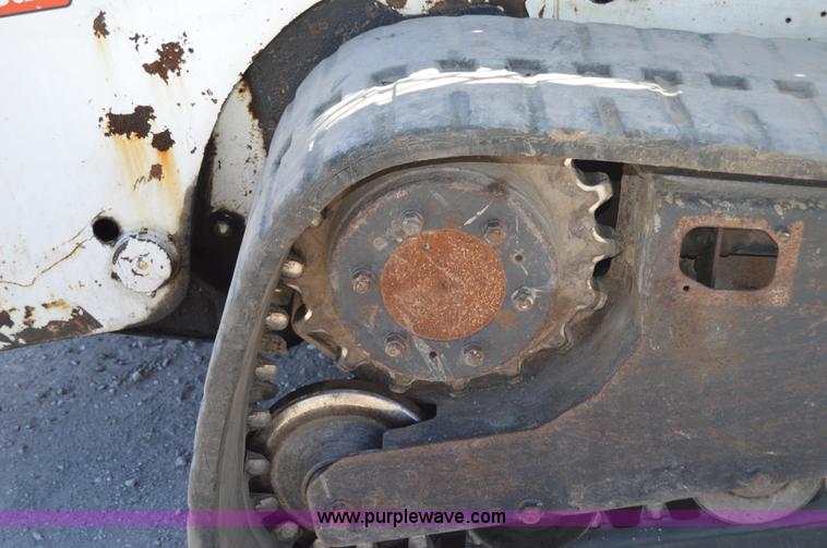 image for item I2916 2005 Bobcat T300 skid steer